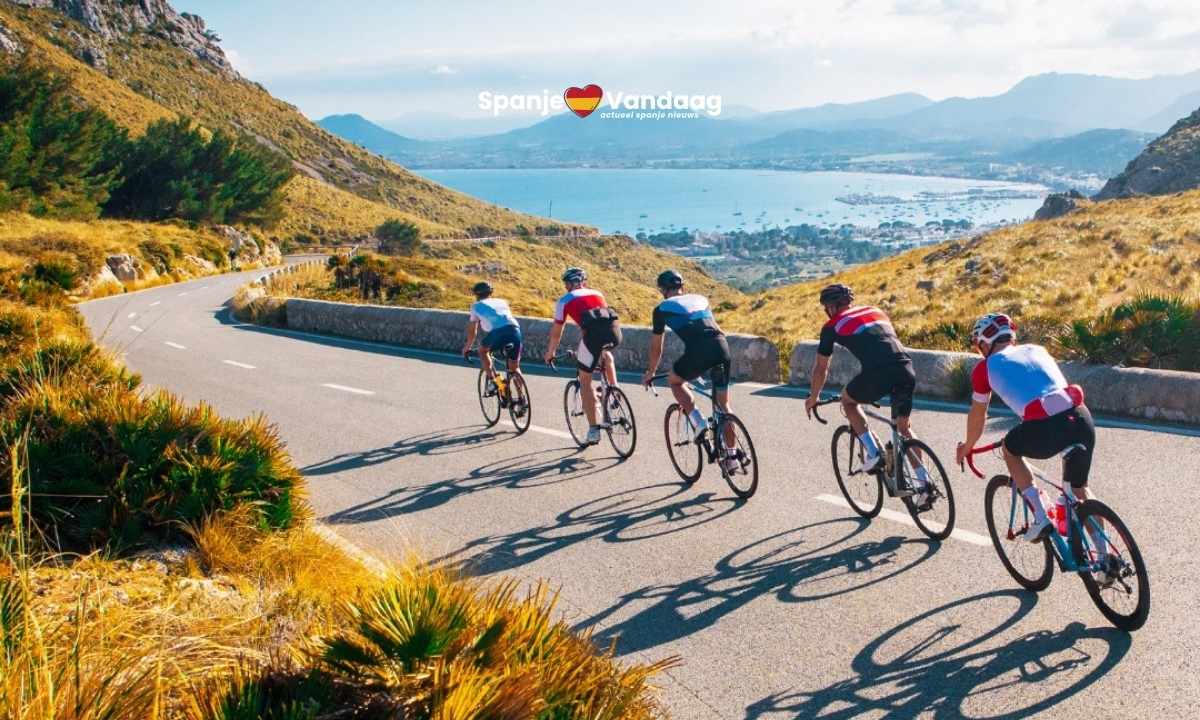 Canadese fietsers overspoelen Mallorca en zorgen voor extra vluchten